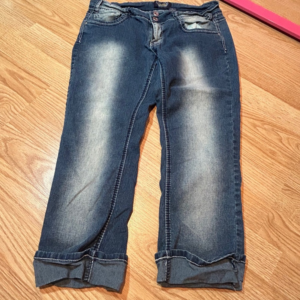 Angels Forever Young Embellished Capri Jeans Medium Wash Rhinestone Size 13 - Picture 4 of 6